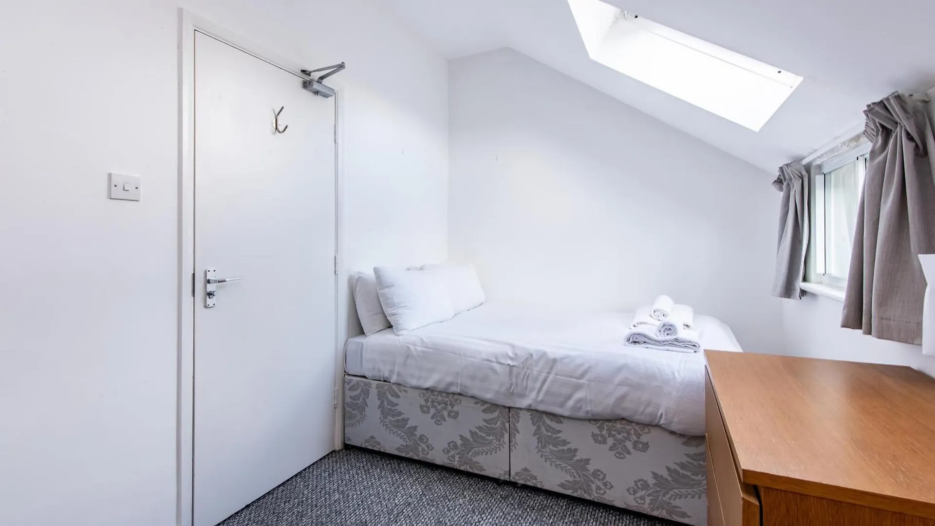 Spacious 6 Bedroom House - Ideal For Contractors Nottingham