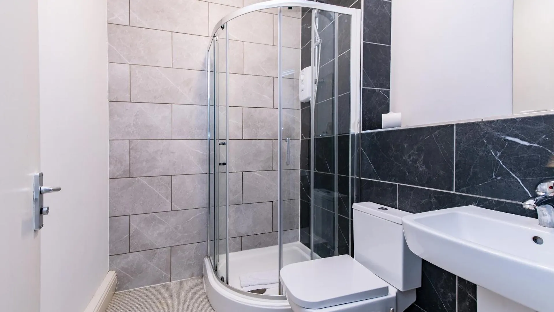 Holiday home Spacious 6 Bedroom House - Ideal For Contractors Nottingham